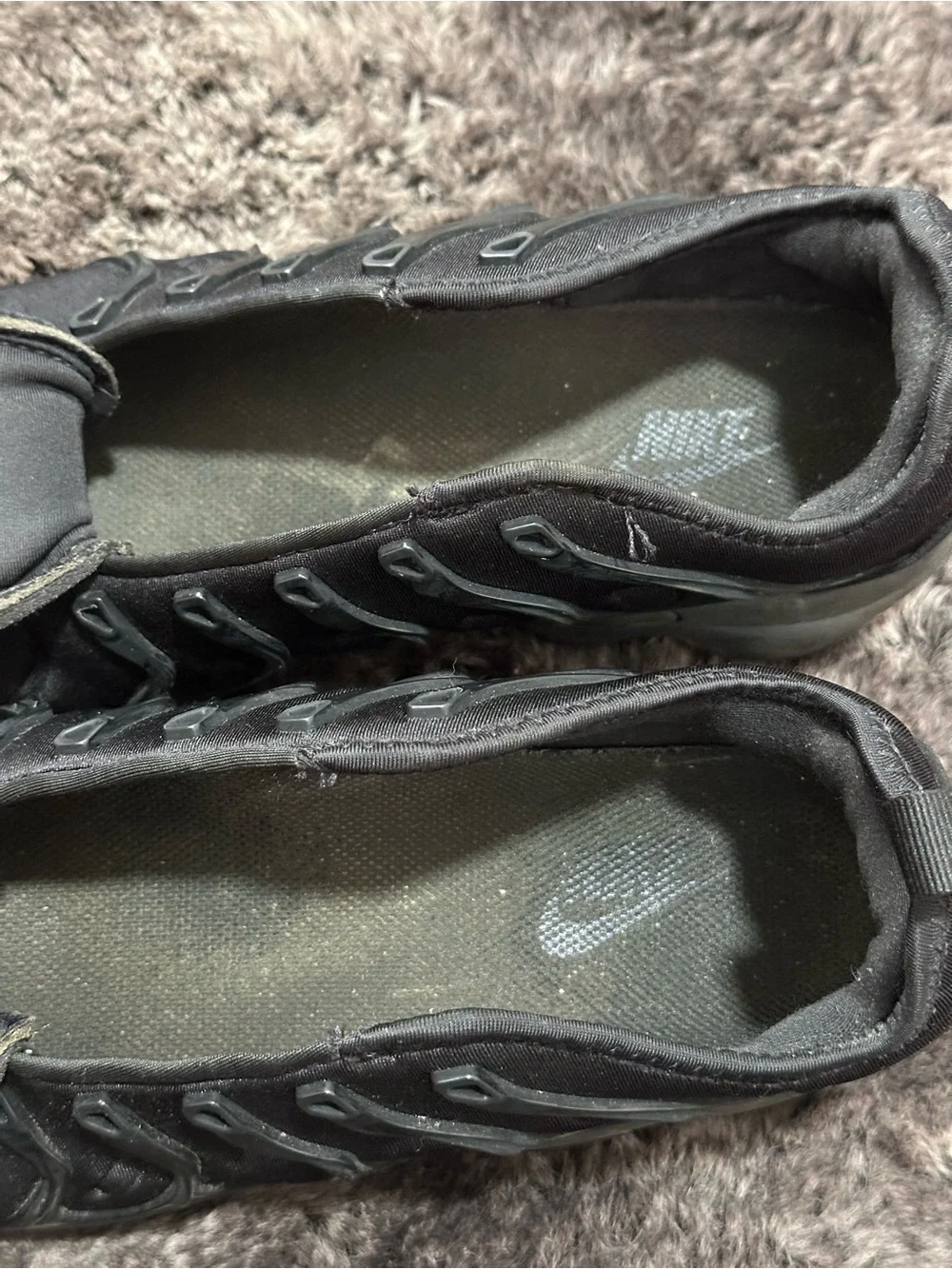 Nike Triple Black Air Vapor Max Plus SE Sneaker Sz 8.5 *NO LACES* Streetwear
